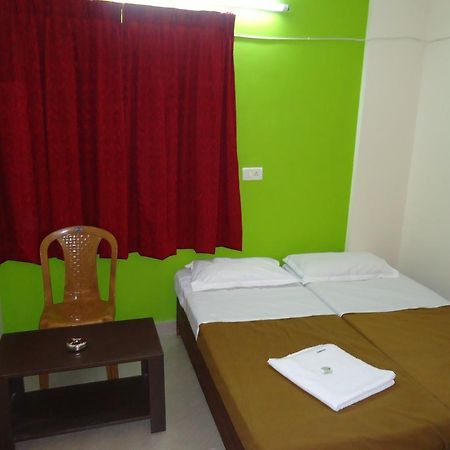 העיר בנגלור Maple Inn Budget Hotel מראה חיצוני תמונה