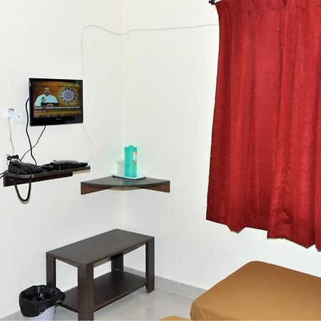 העיר בנגלור Maple Inn Budget Hotel מראה חיצוני תמונה