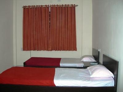 העיר בנגלור Maple Inn Budget Hotel חדר תמונה