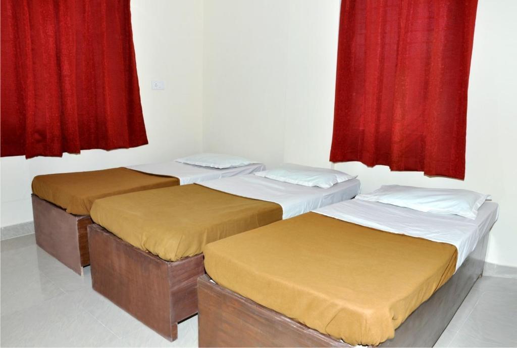 העיר בנגלור Maple Inn Budget Hotel מראה חיצוני תמונה